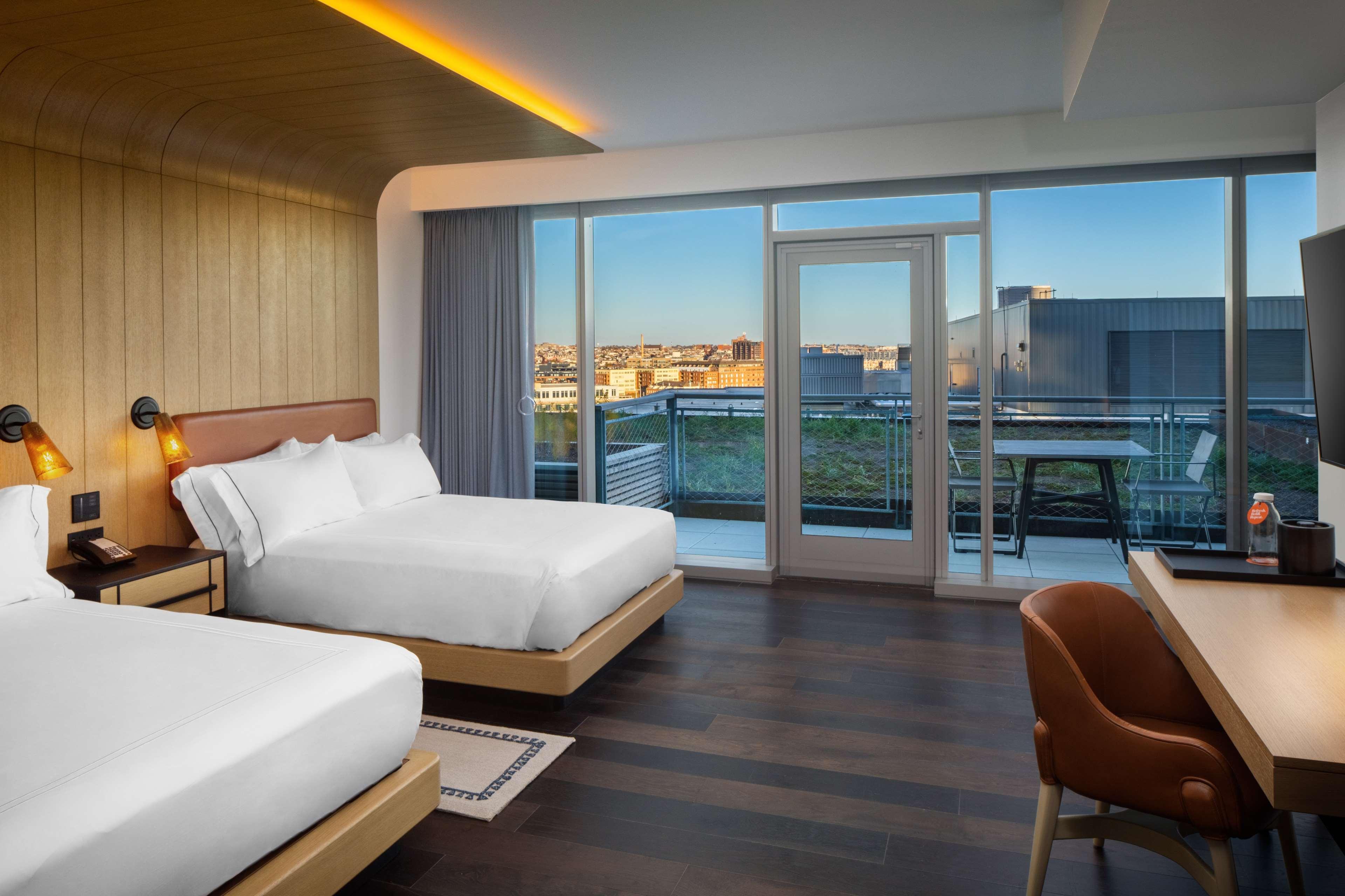Hotel Canopy By Hilton Harbor Point - Newly Built