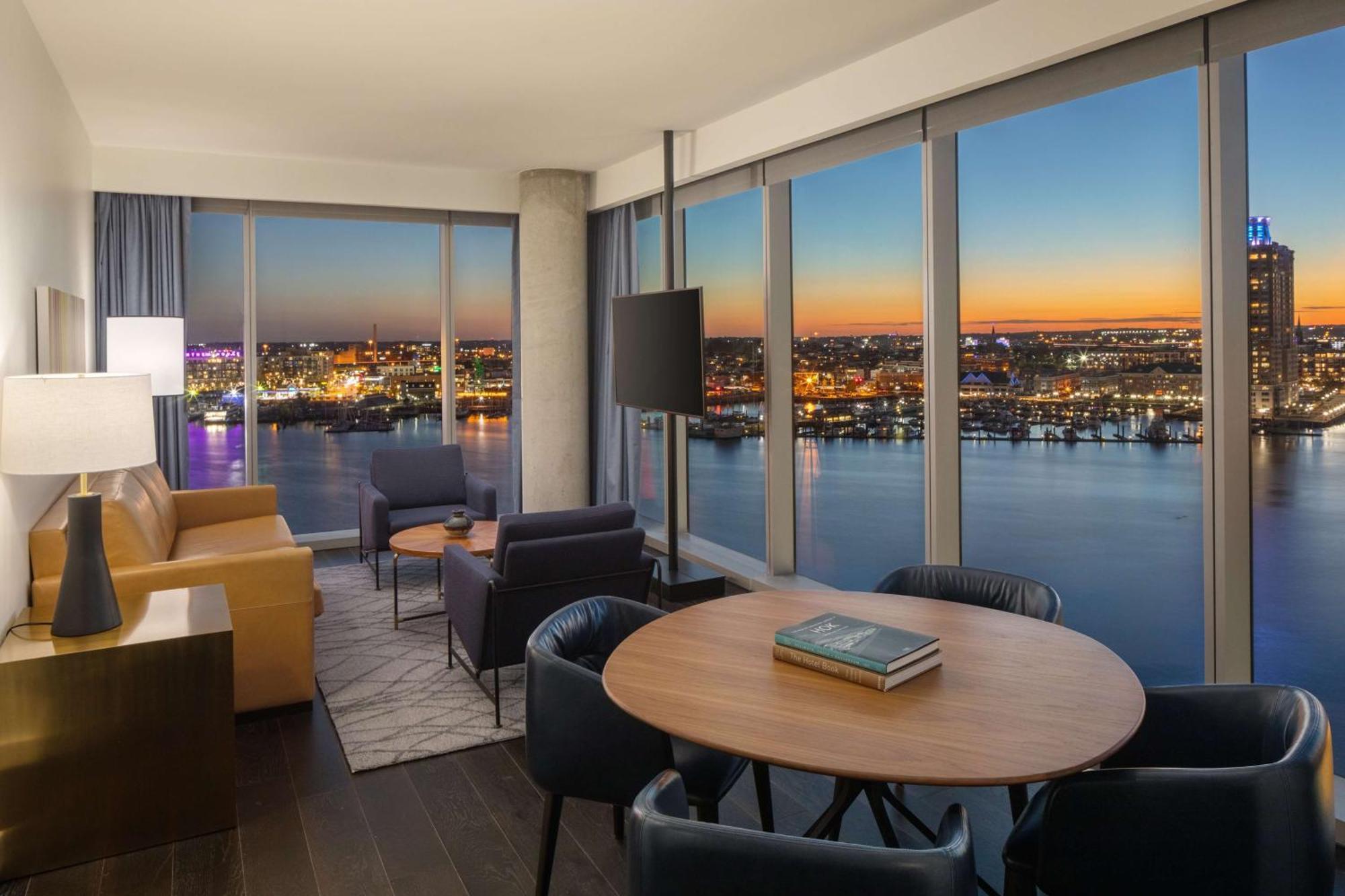 Hotel Canopy By Hilton Harbor Point - Newly Built 4*